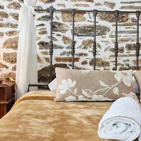 Hotel Terpou Stonehouse And 