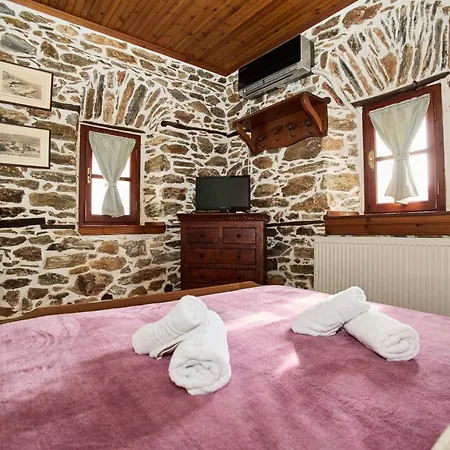 Hotel Terpou Stonehouse And 