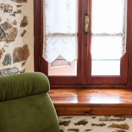 Hotel Terpou Stonehouse And 