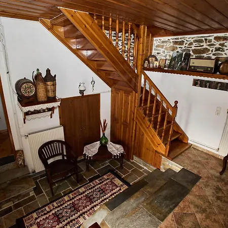 Hotel Terpou Stonehouse And 