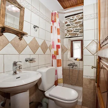 Hotel Terpou Stonehouse And 